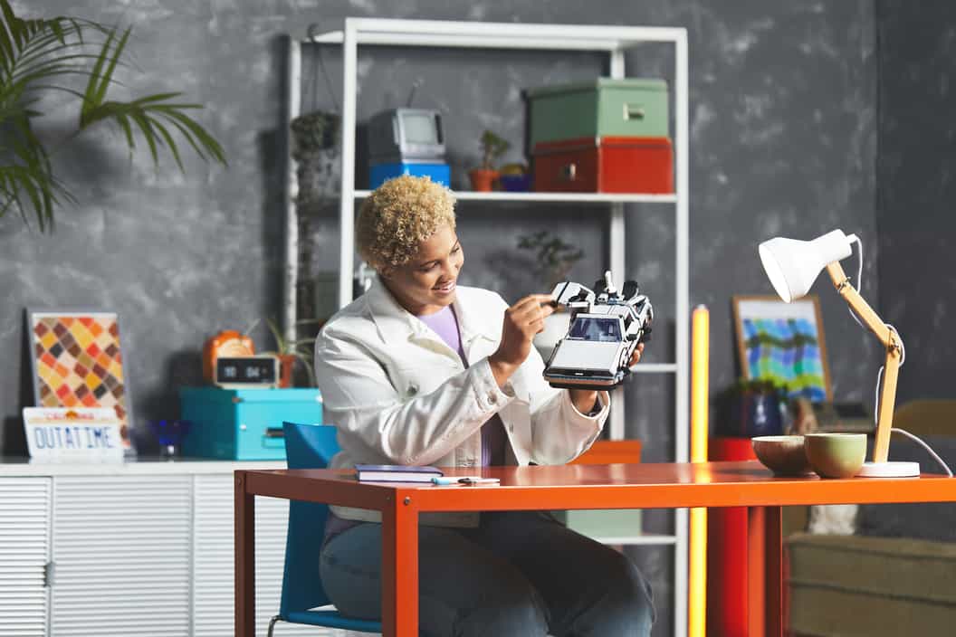 Lifestyle-Bild von Lego Back To The Future Time Machine Set und Back To The Future Car