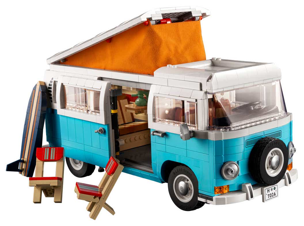 The LEGO Group welcomes the summer of fun with the new LEGO® Volkswagen T2 Camper Set - About us - LEGO.com LV