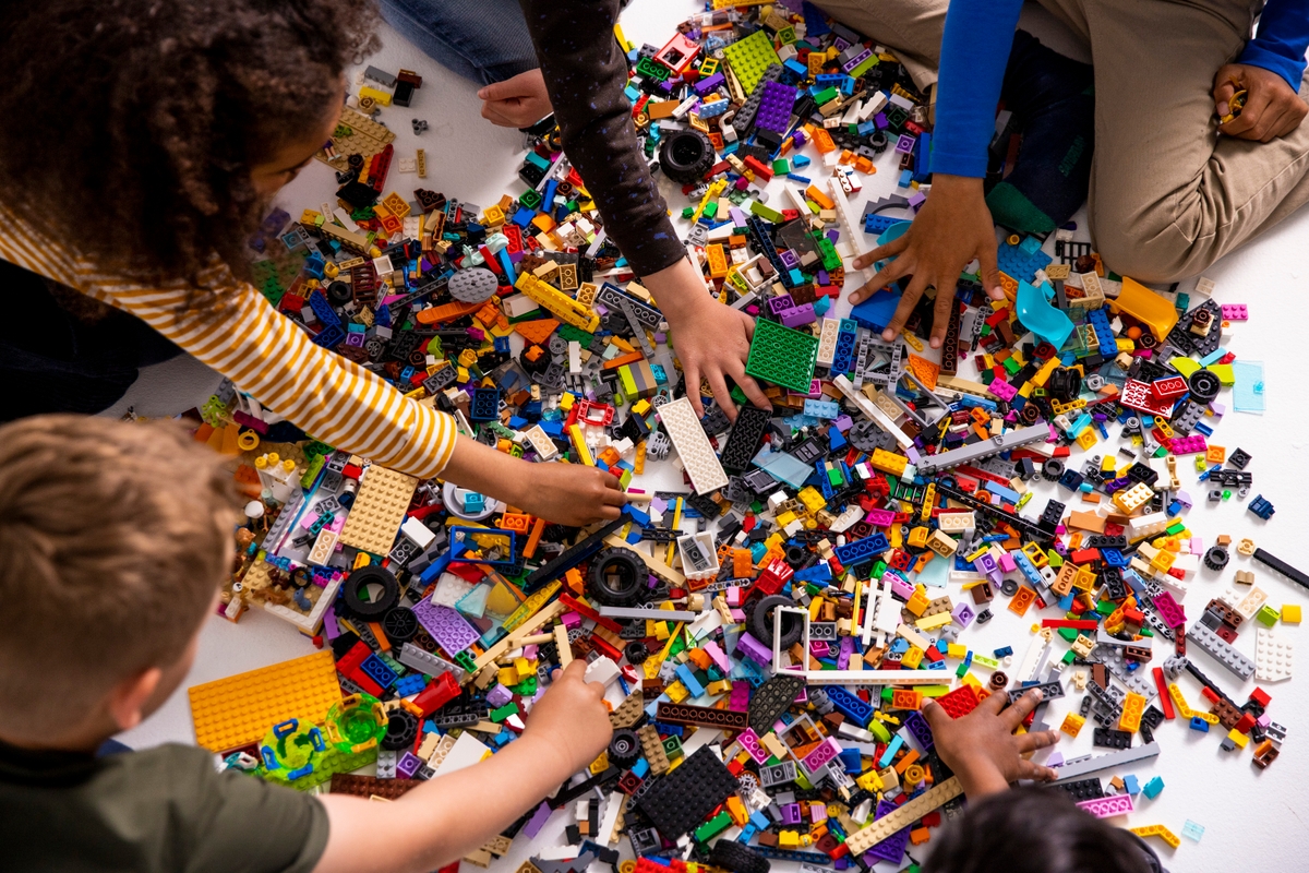 vitamin efterligne Suradam Brick by Brick – building LEGO® love for 90 years - About Us - LEGO.com