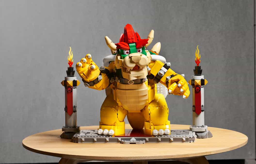 Lifestyle Bild von LEGO Super Mario the Mighty Bowser ausgestellt