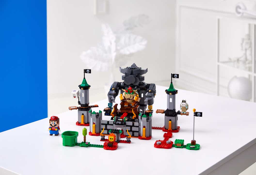 Lifestyle image of LEGO Super Mario expansion set product