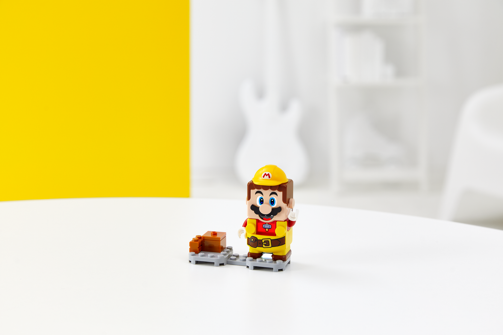 Image of LEGO Super Mario with Builder Mario Power-Up Pack