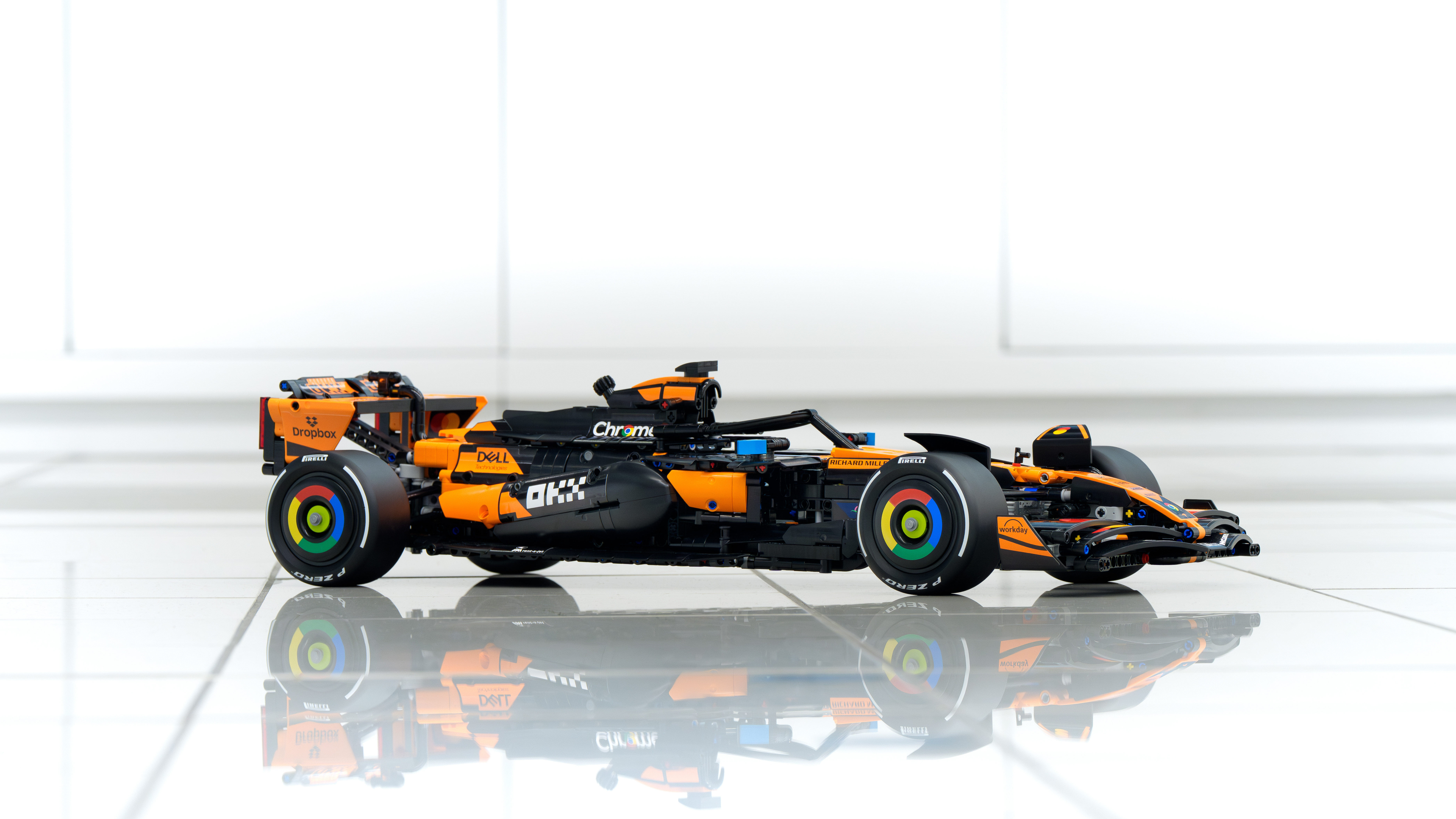 McLaren F1 HEKORSA-Edition 限定999台4台Set LEGO McLaren 1000th Grand Prix Helmets Monaco - About Us - LEGO.com