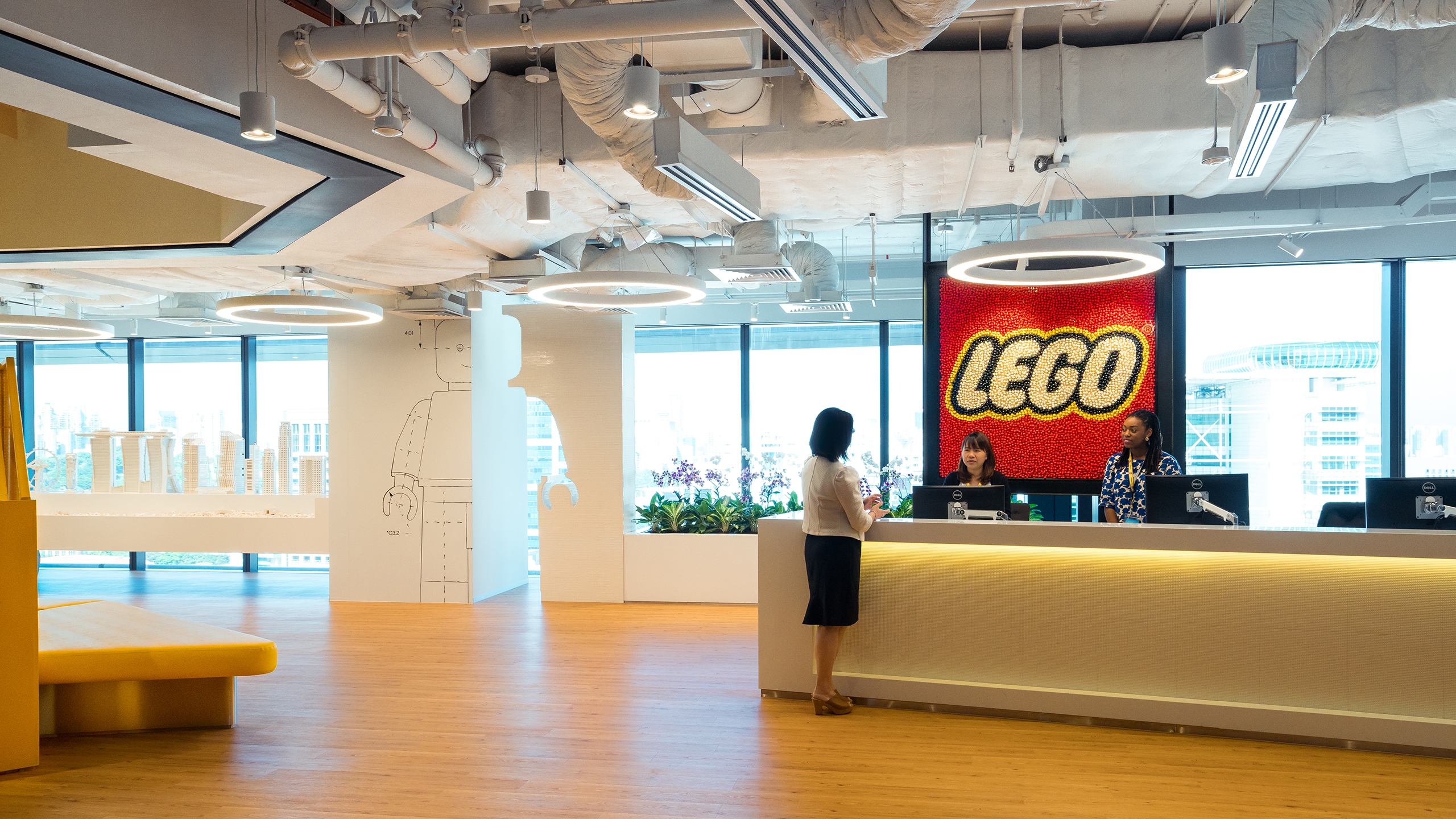 Contact LEGO Group About us US