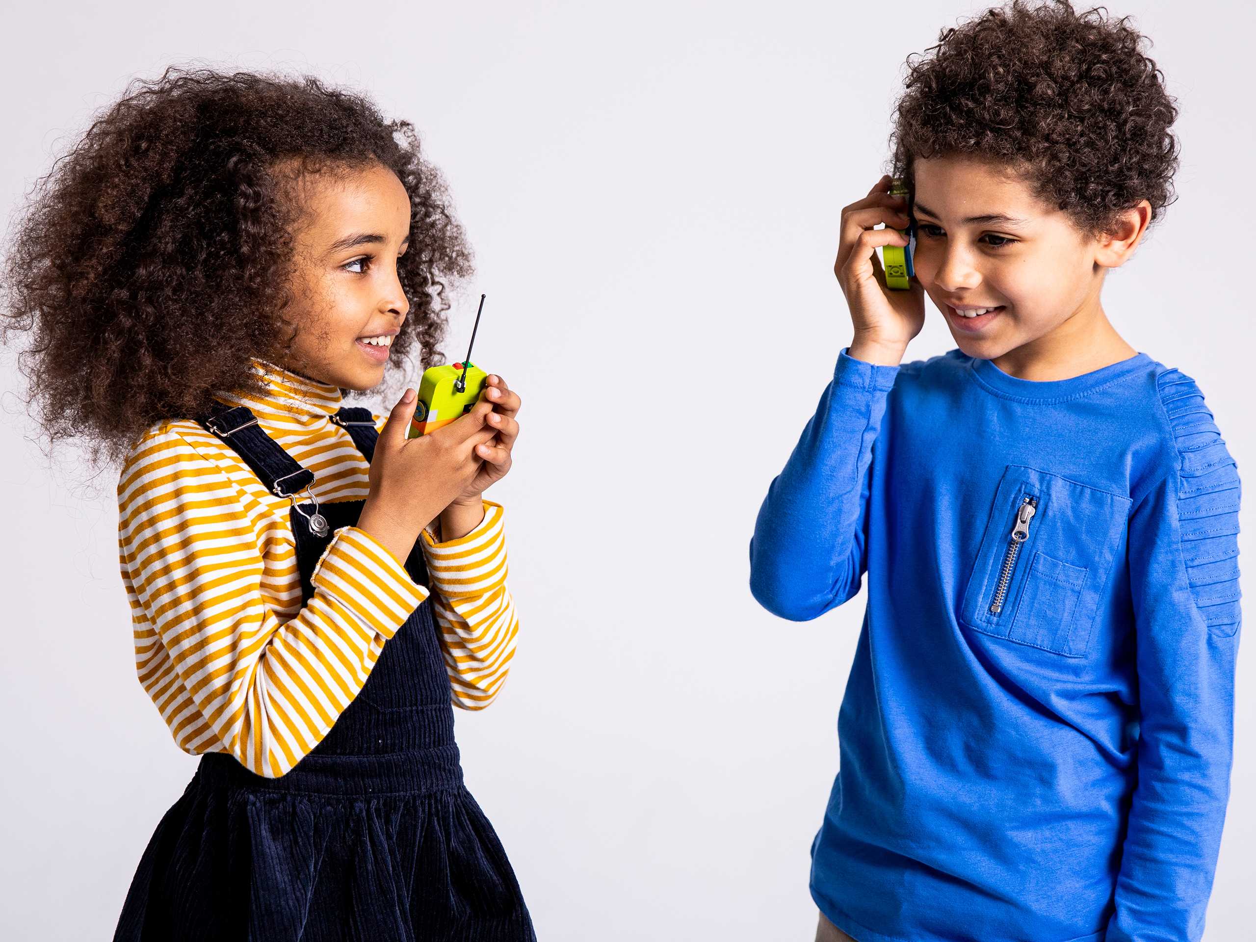 newsroom linking image of children building with lego bricks