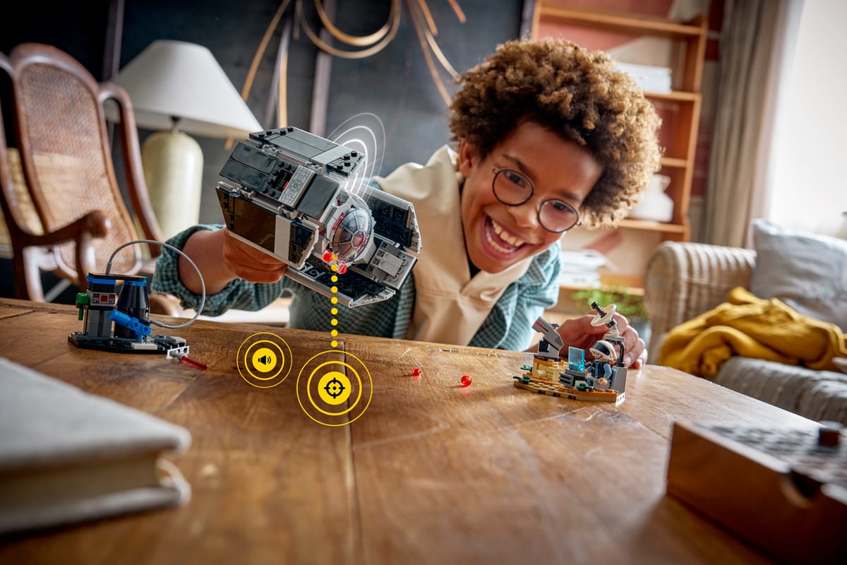 LEGO Star Wars SMART Play: Darth Vader's TIE Fighter