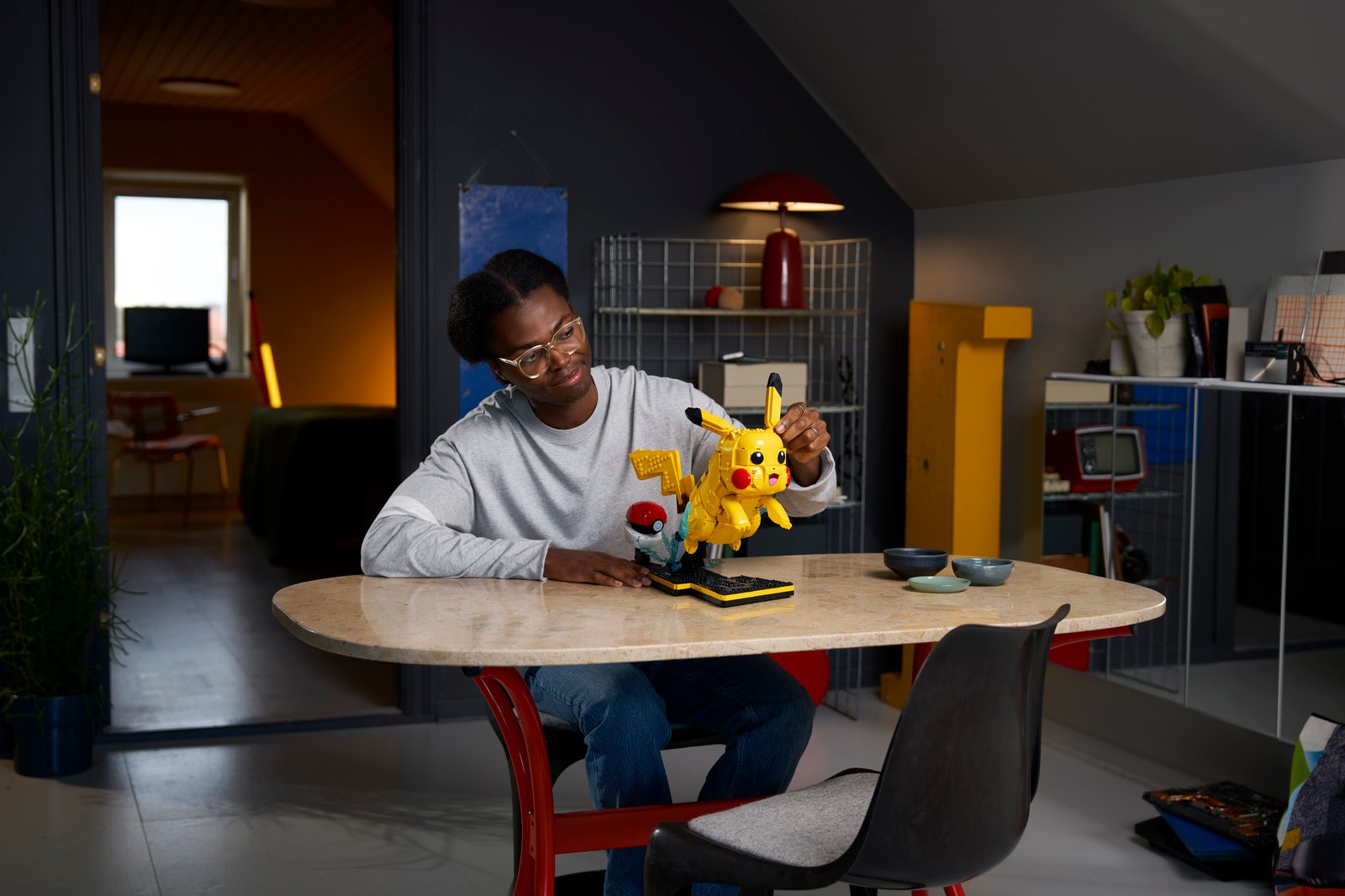 LEGO Pokémon 72152 Pikachu and Poké Ball lifestyle press photo