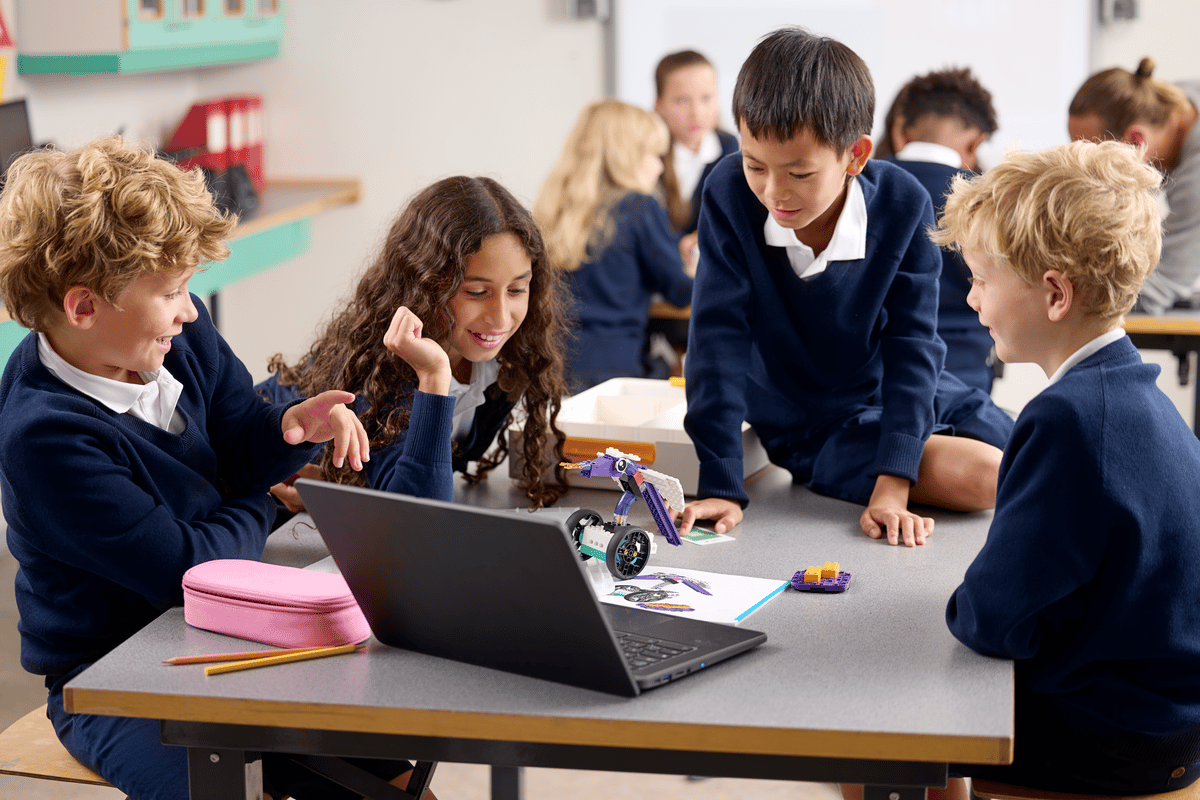 LEGO Education lance un programme d'informatique et d'IA pour les classes de la maternelle au collège