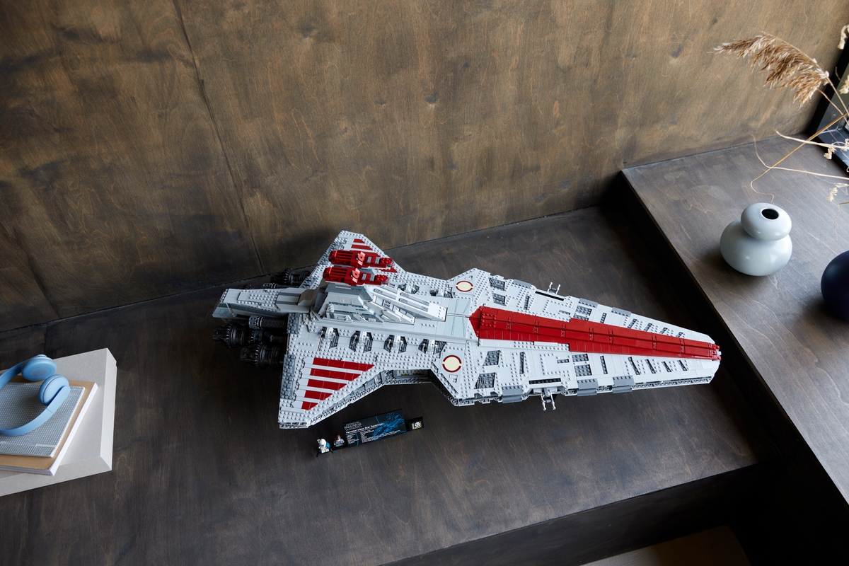 LEGO® Star Wars™ Venator-Class Republic Attack Cruiser​ - About Us - LEGO .com