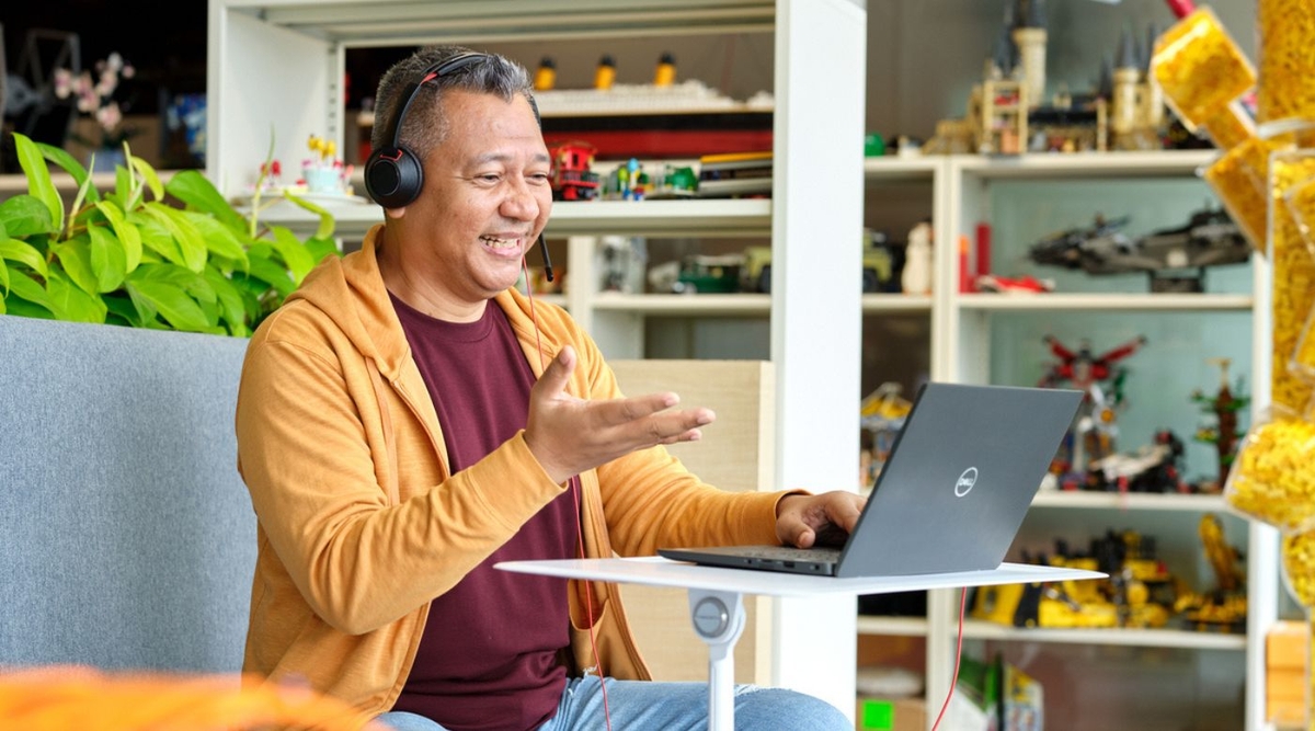 Does a LEGO® Sunflower need direct sunlight? Careers