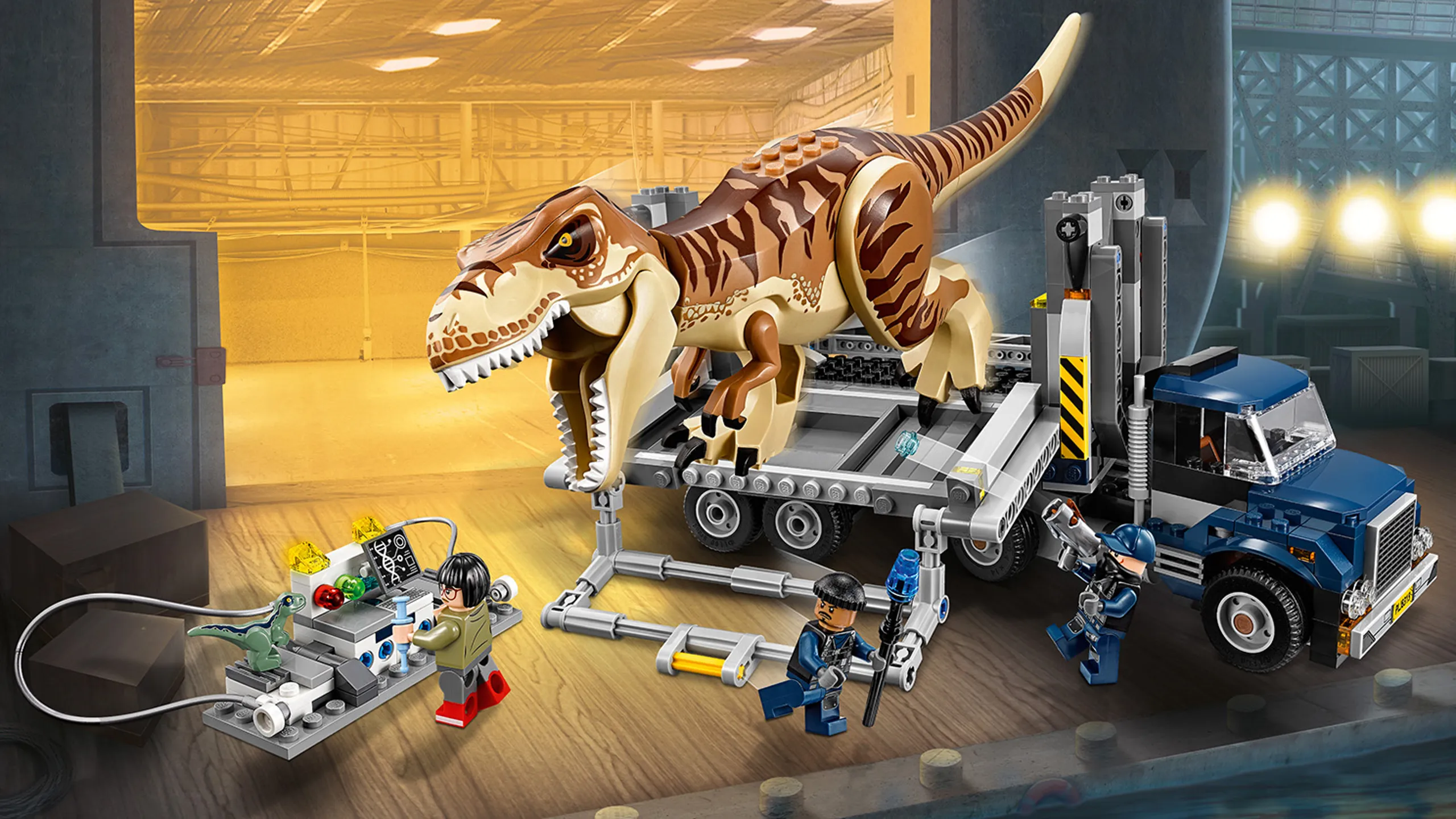 LEGO Jurassic World - 75933 T. rex Transport - T. rex is escaping from the cage on the truck and shows its dangerous teeth!