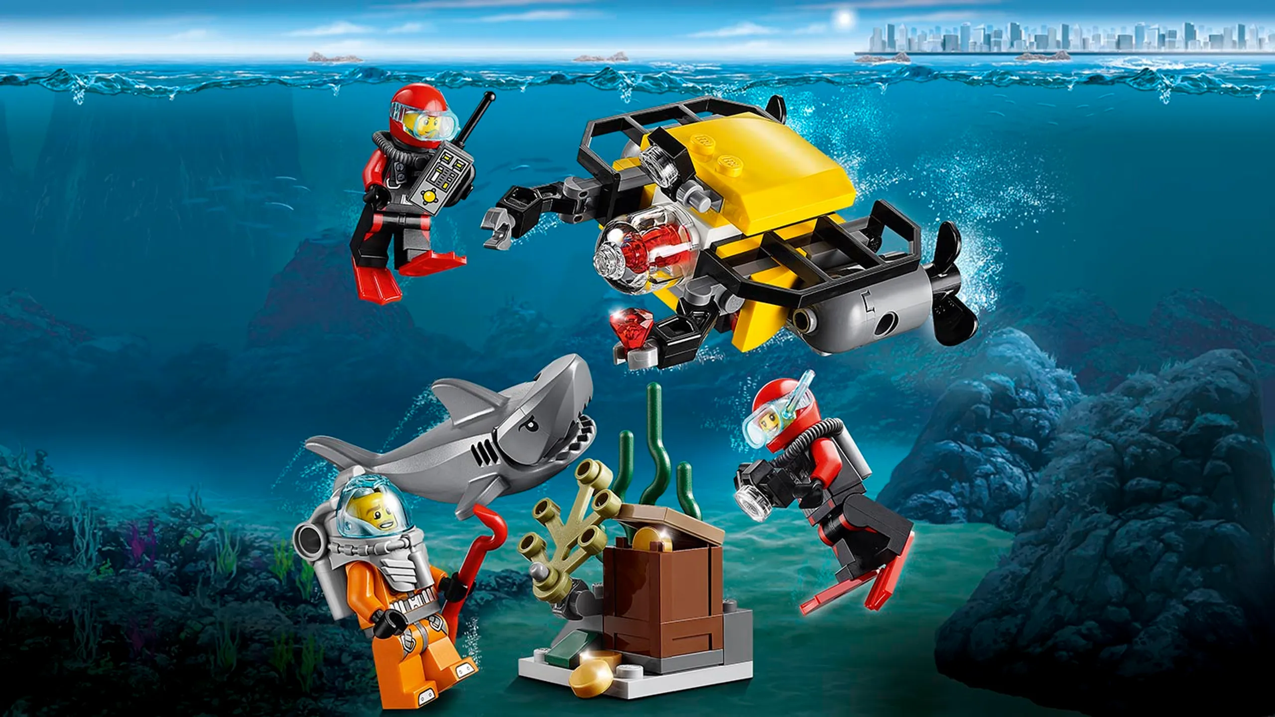 LEGO City scuba divers, remote sub and treasure chest - Deep Sea Starter Set 60091
