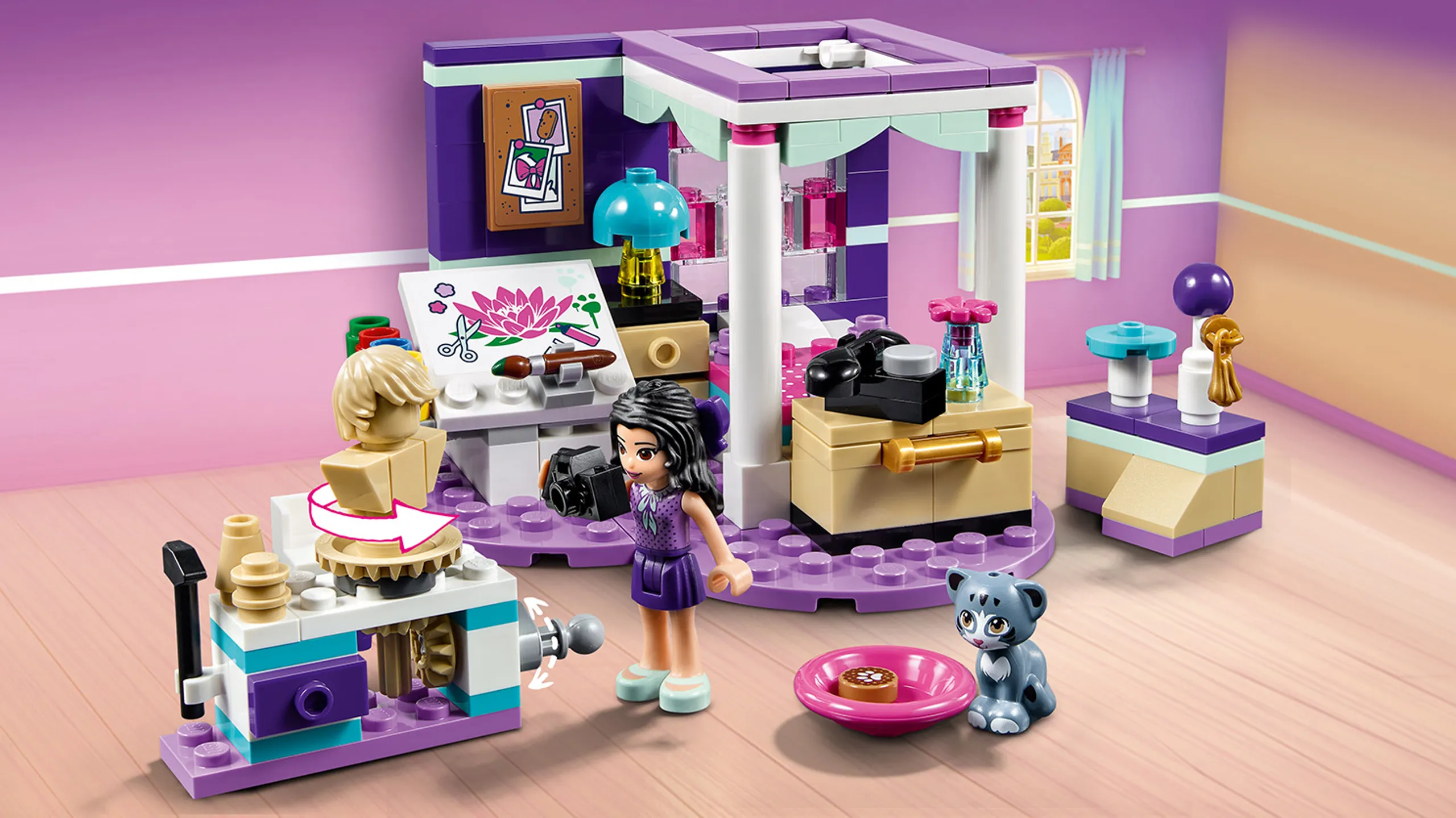 LEGO Friends - 41342 Emma's Bedroom - Be artistic with Emma in her purple bedroom! Take pictures with the camera, work with clay, paint a flower and feed the cat.