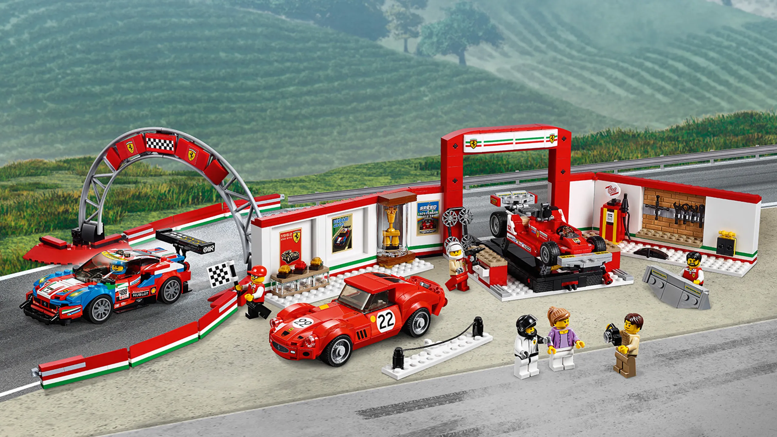 LEGO Speed Champions - 75889 Ferrari Ultimate Garage - Build cool LEGO brick versions of classic Farrari cars and get them race ready in the workshop with the tools.