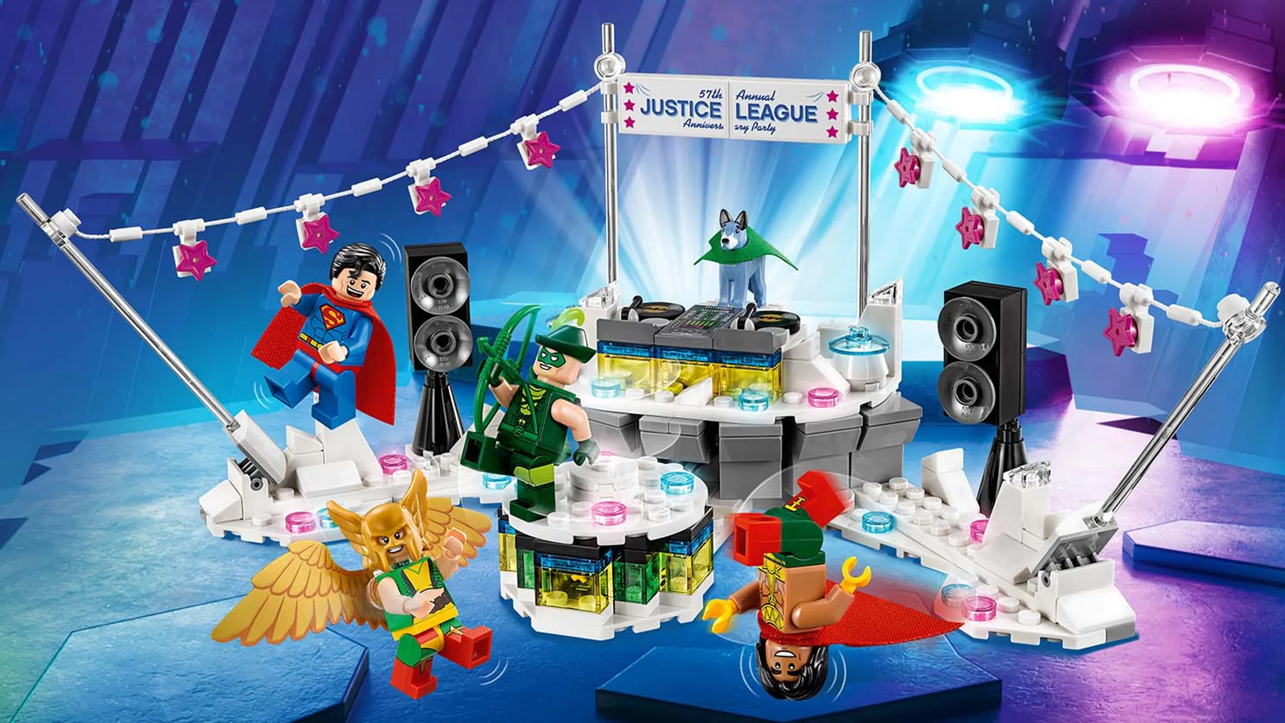 LEGO Batman Movie The Justice League Anniversary Party - 70919 - Superman Green Arrow Hawkgirl El Dorado Wonder Dog are all having one big Justice League anniversary party