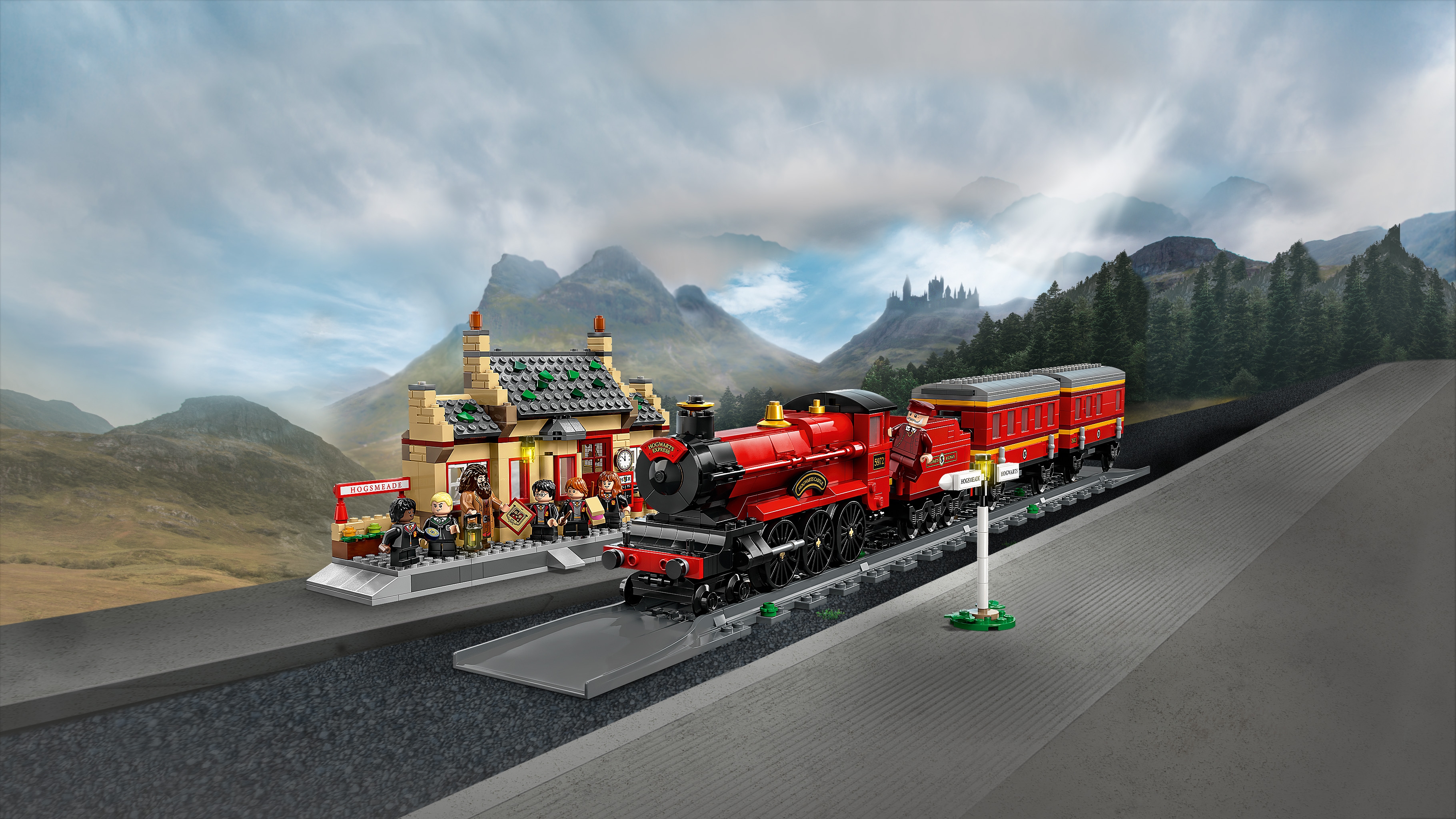 LEGO 76423 Harry Potter Hogwarts Express Train Set with Hogsmeade