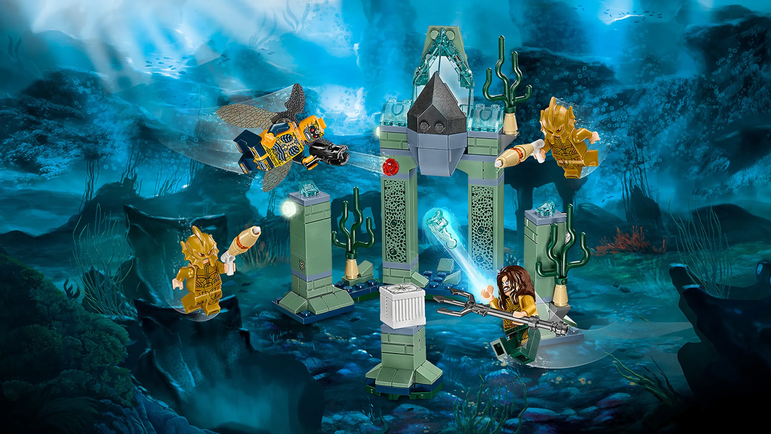 LEGO Super Heroes - 76085 Battle of Atlantis - The Parademon tries to steal the Mother Box! Fend off the evil invader with Aquaman’s Power Blasts and the Atlantean guards’ PlasmaGuns.
