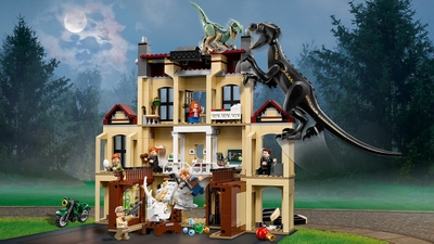 Indoraptor Rampage at Estate - LEGO® Jurassic World™ Sets - LEGO.com for
