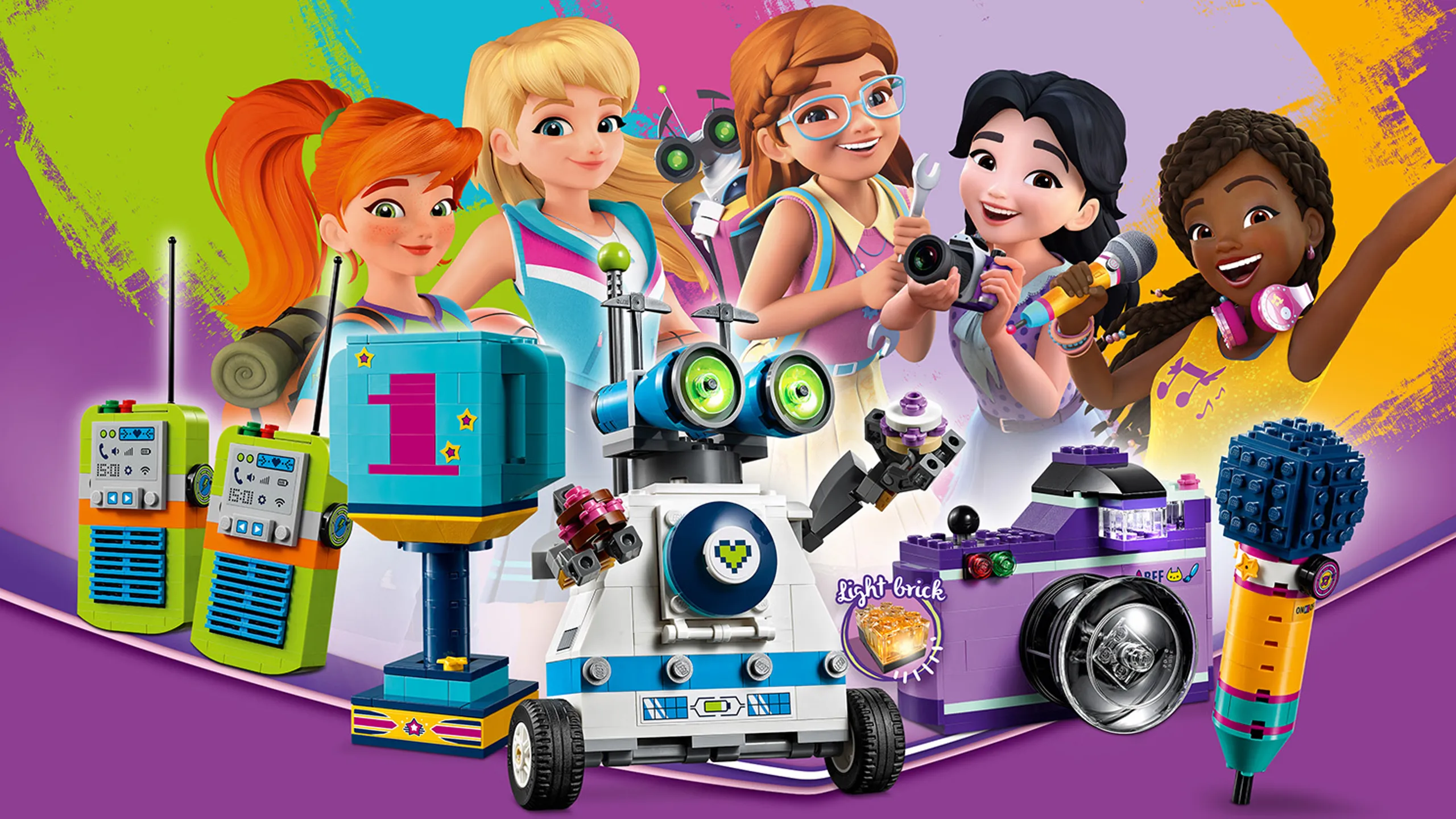 LEGO Friends - 41346 Friendship Box - Build life-sized LEGO Friends accessories: Andrea's microphone, Olivia's robot friend, Mia's walkie-talkies, Stephanie's sporting trophy and Emma's Camera.