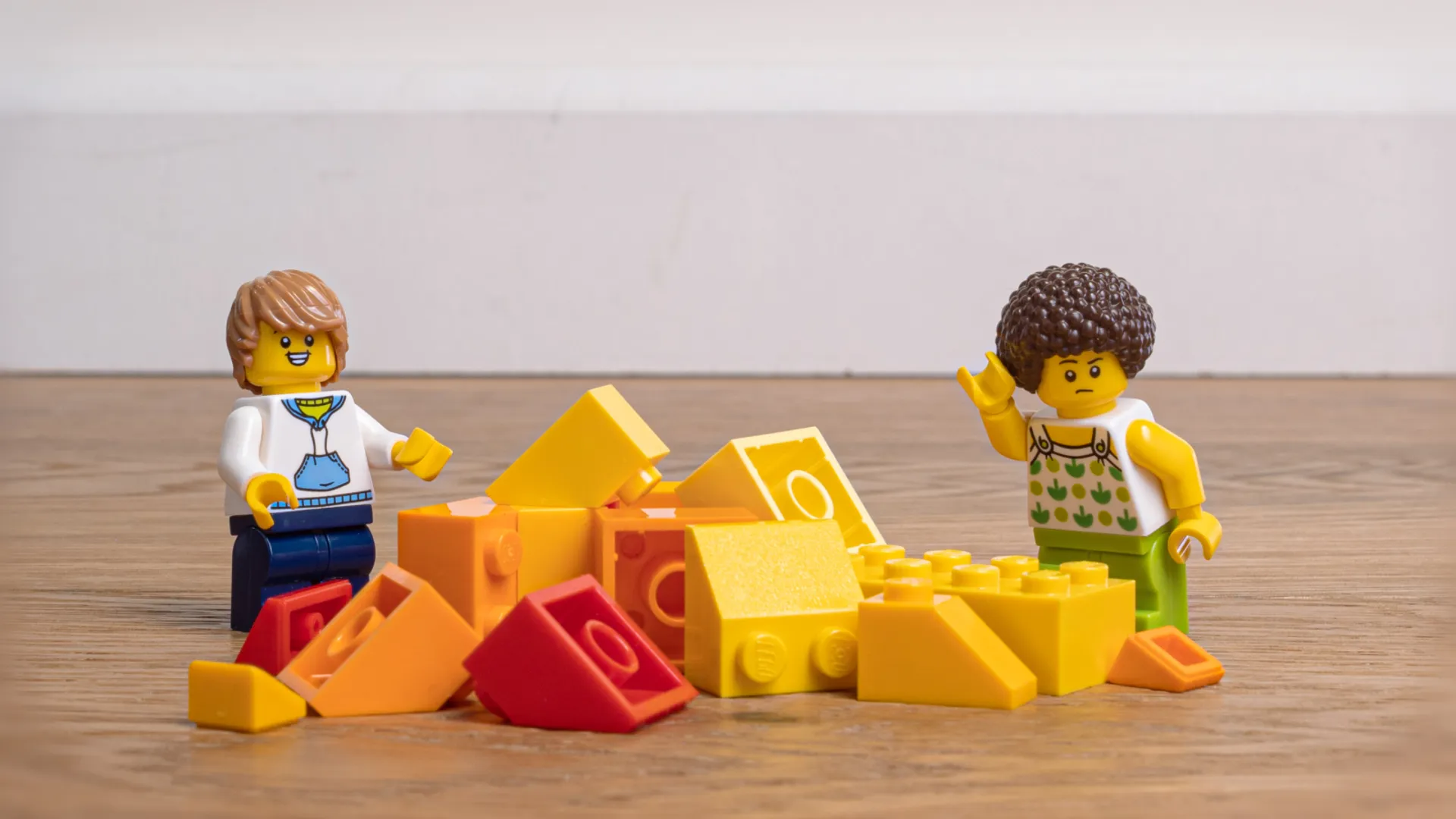 Trust building with your friend | LEGO.com for families