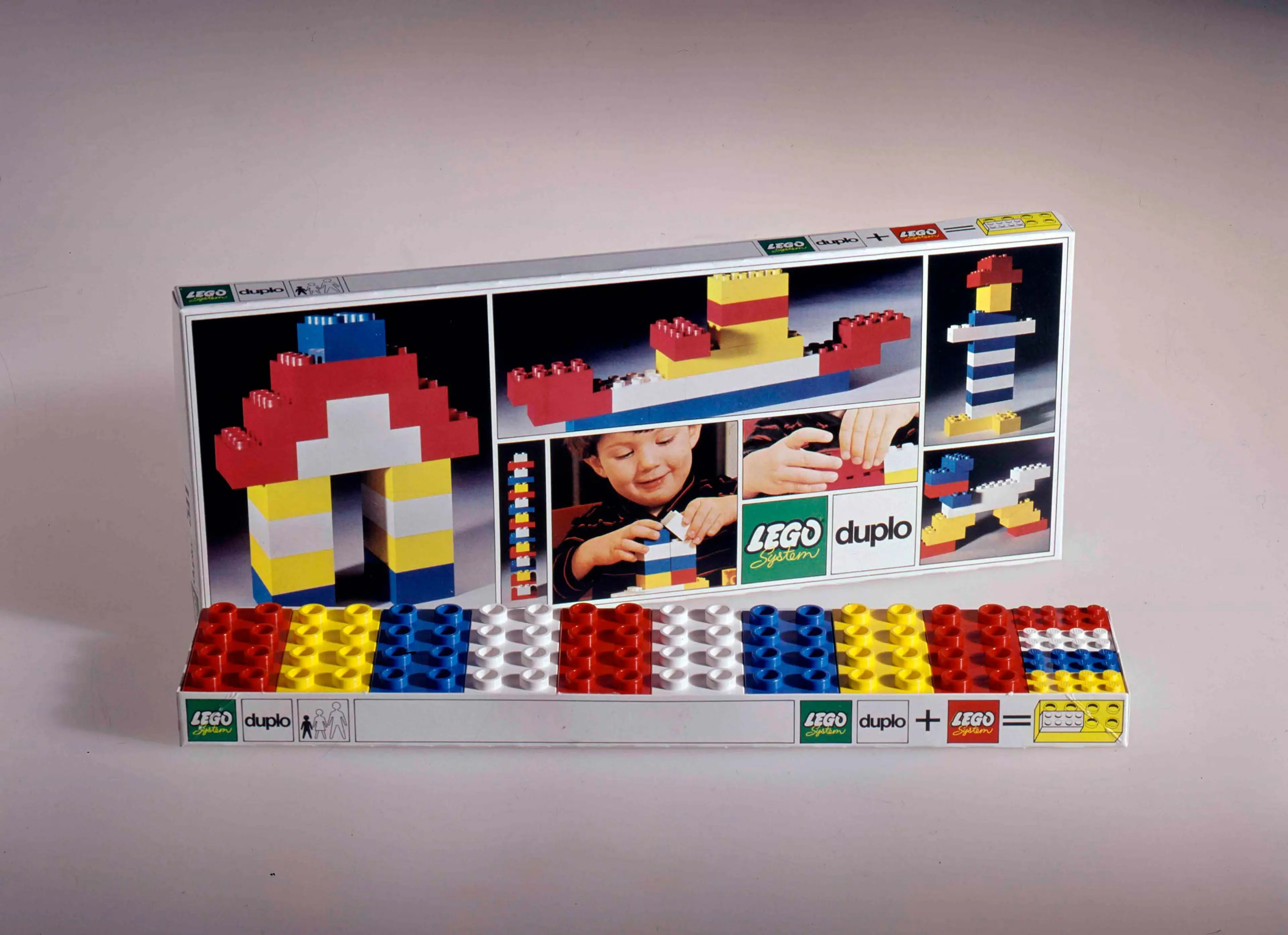 image of the first two DUPLO sets launched in 1969