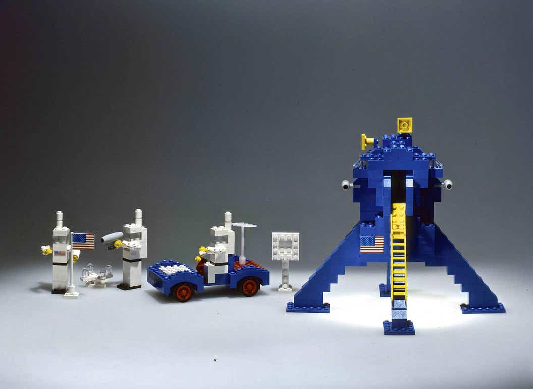hjemmehørende tonehøjde mesh LEGO® Space - LEGO® History - LEGO.com DK