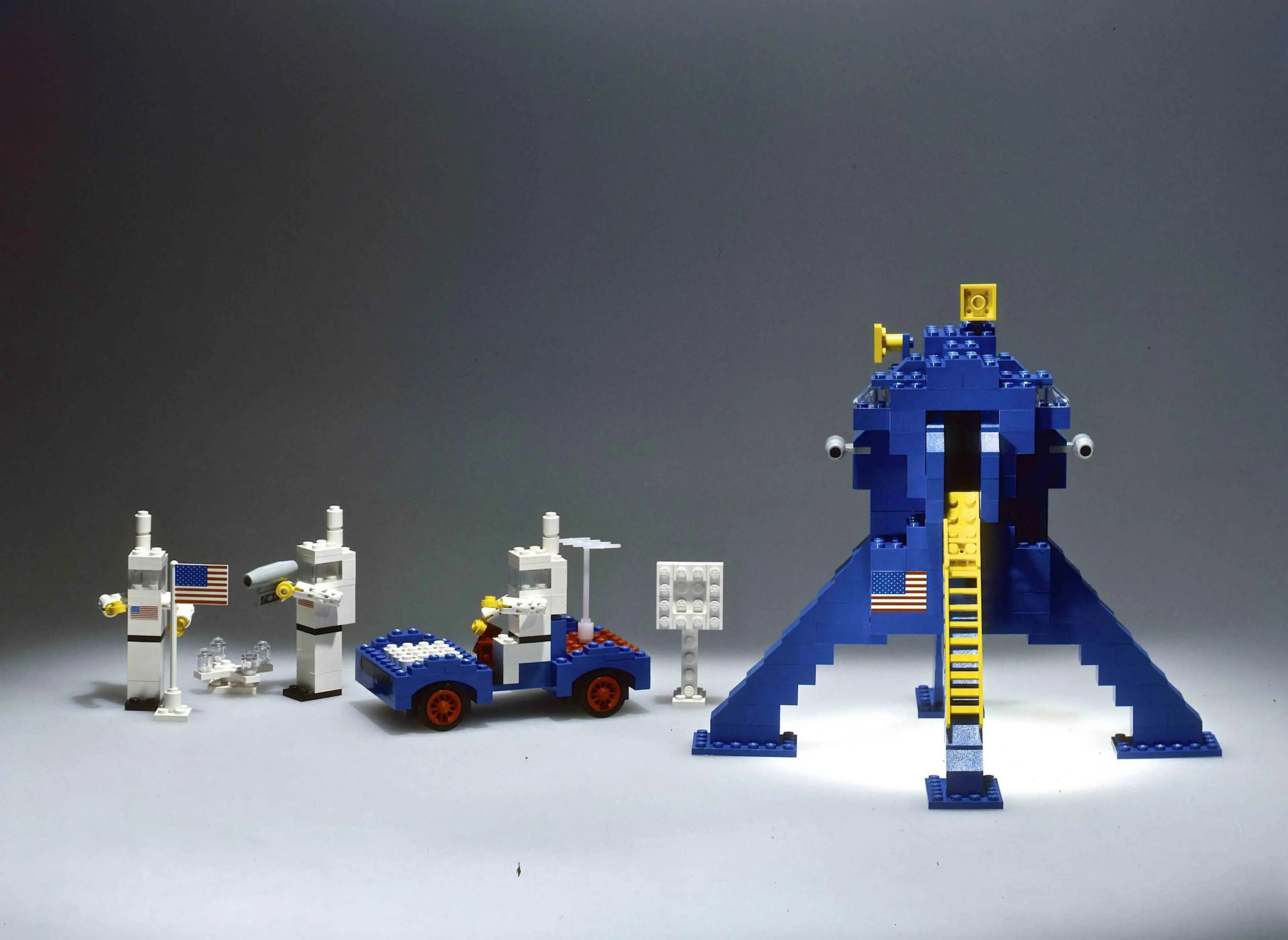LEGO moon landing set from 1975