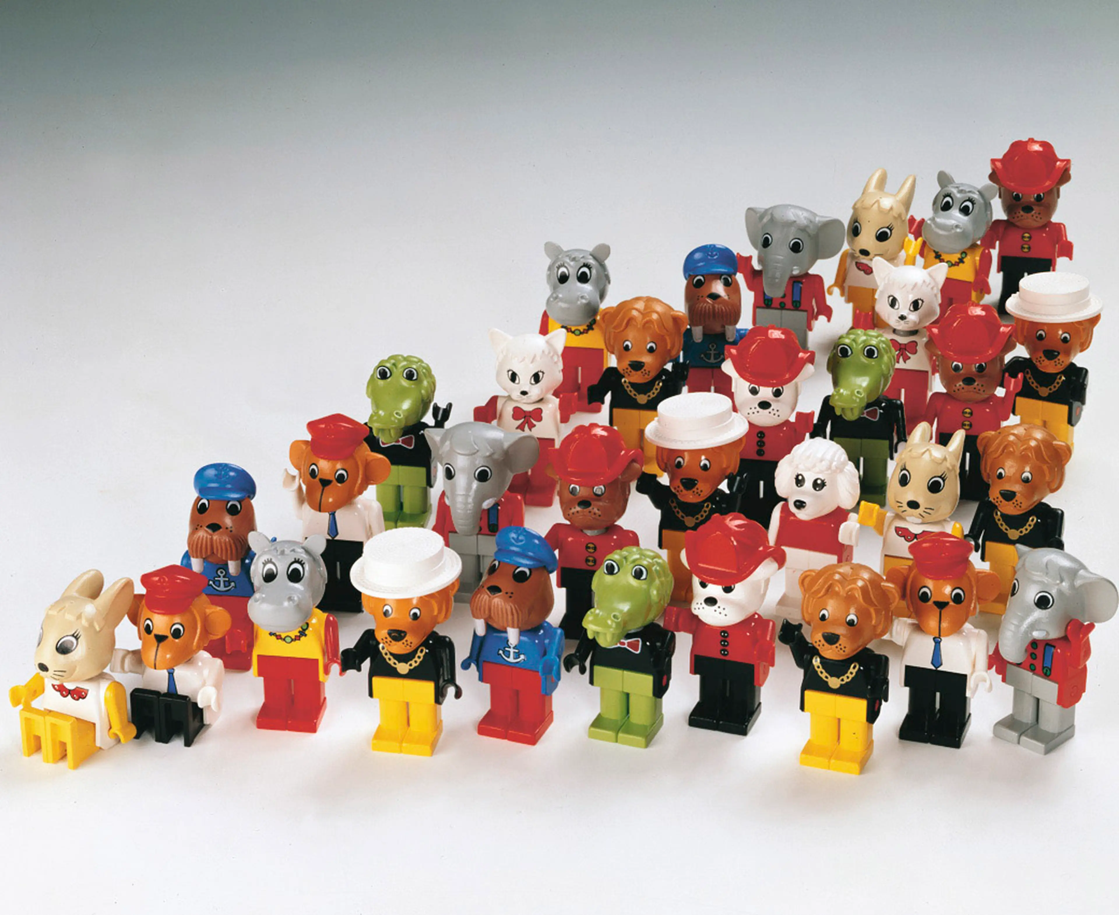 large group of various FABULAND characters