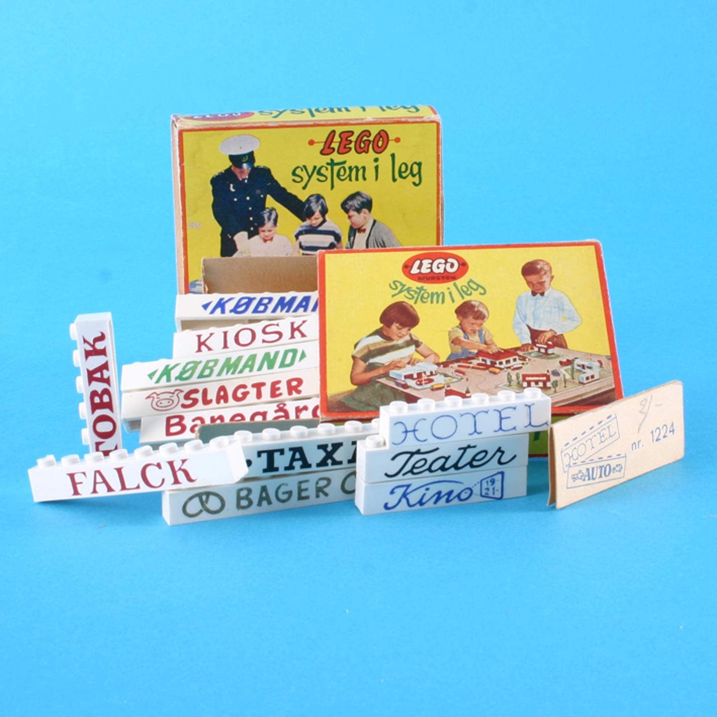 Lego Name Rhett Beams with names | LEGO® History | LEGO.com DK