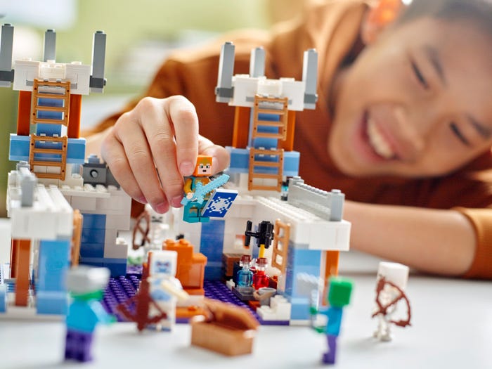 クリスマスプレゼントにおすすめ レゴ マインクラフト関連商品 トップ8 レゴ ショップ公式オンラインストアjp クリスマスプレゼントにおすすめ レゴ マインクラフト関連商品 トップ8 レゴ ショップ公式オンラインストアjp