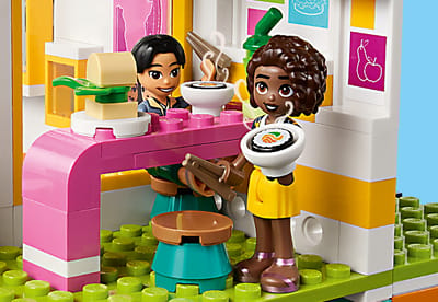 Heartlake International School 41731 | Friends | Buy online   Friends Heartlake International School 41731 & American Girl Mega Construx main image 0