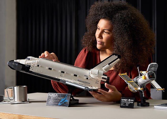 230626 Design brief Holiday listicles Aug update Space 10283 Article Image