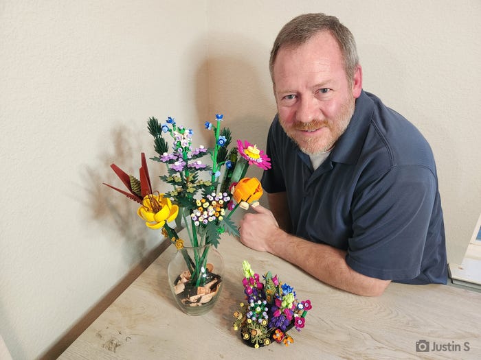 Come disporre i fiori LEGO®