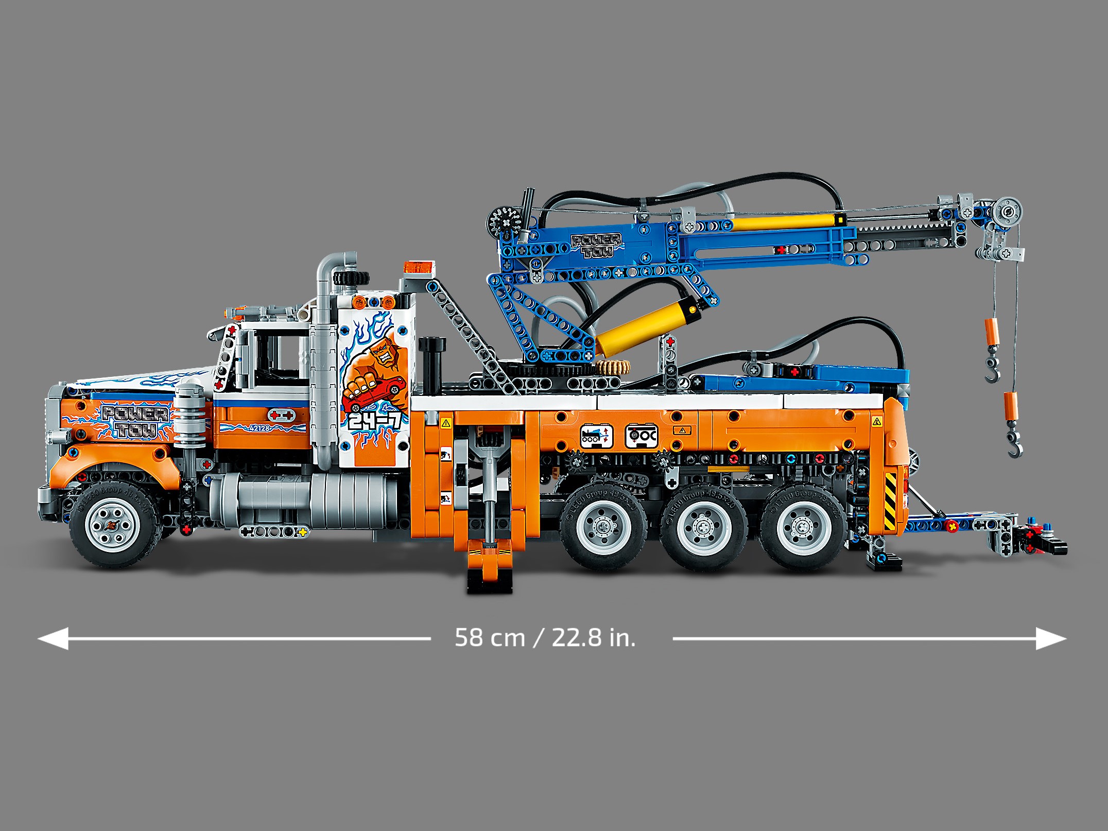 Heavy-duty Tow Truck 42128 | Technic™ | Buy online at the Official
