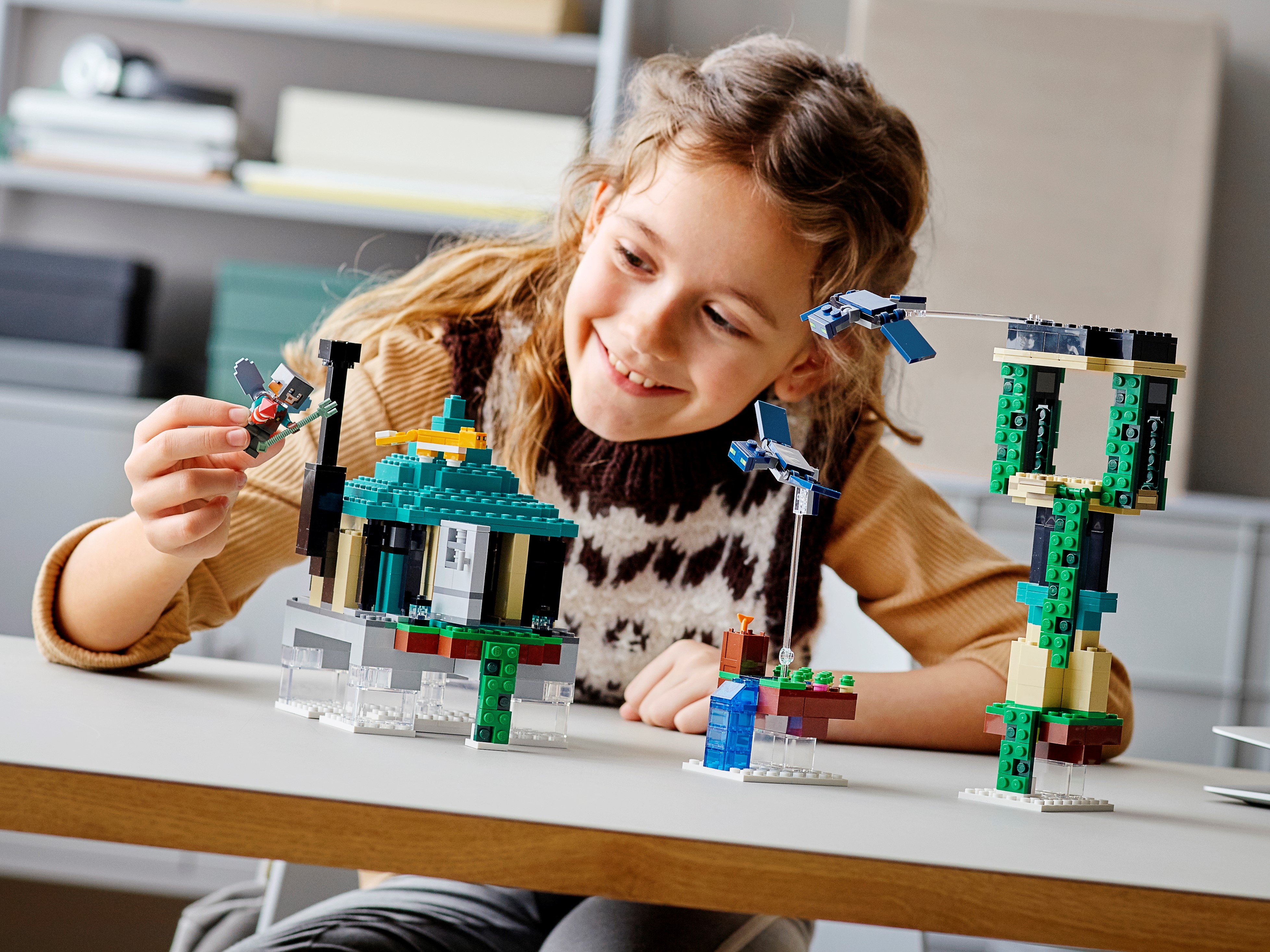 LEGO 21173 La tour du ciel - LEGO Minecraft - BricksDirect Condition  Nouveau.