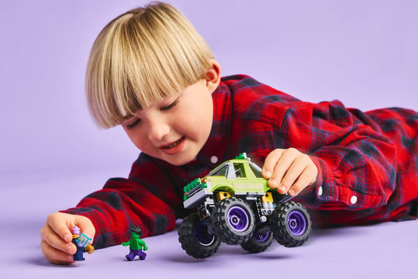 LEGO 76312 Le tout-terrain de Hulk contre Thanos — visuel 6 sur 8