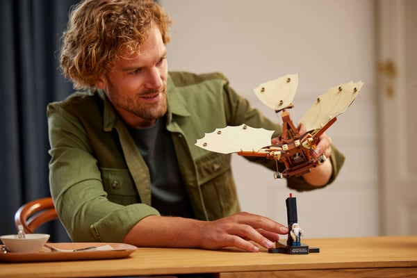 LEGO 10363 La machine volante de Léonard de Vinci — visuel 7 sur 8