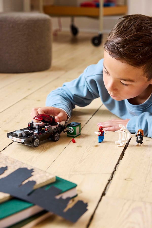 LEGO 76309 Spider-Man contre le bolide de Venom — visuel 8 sur 8