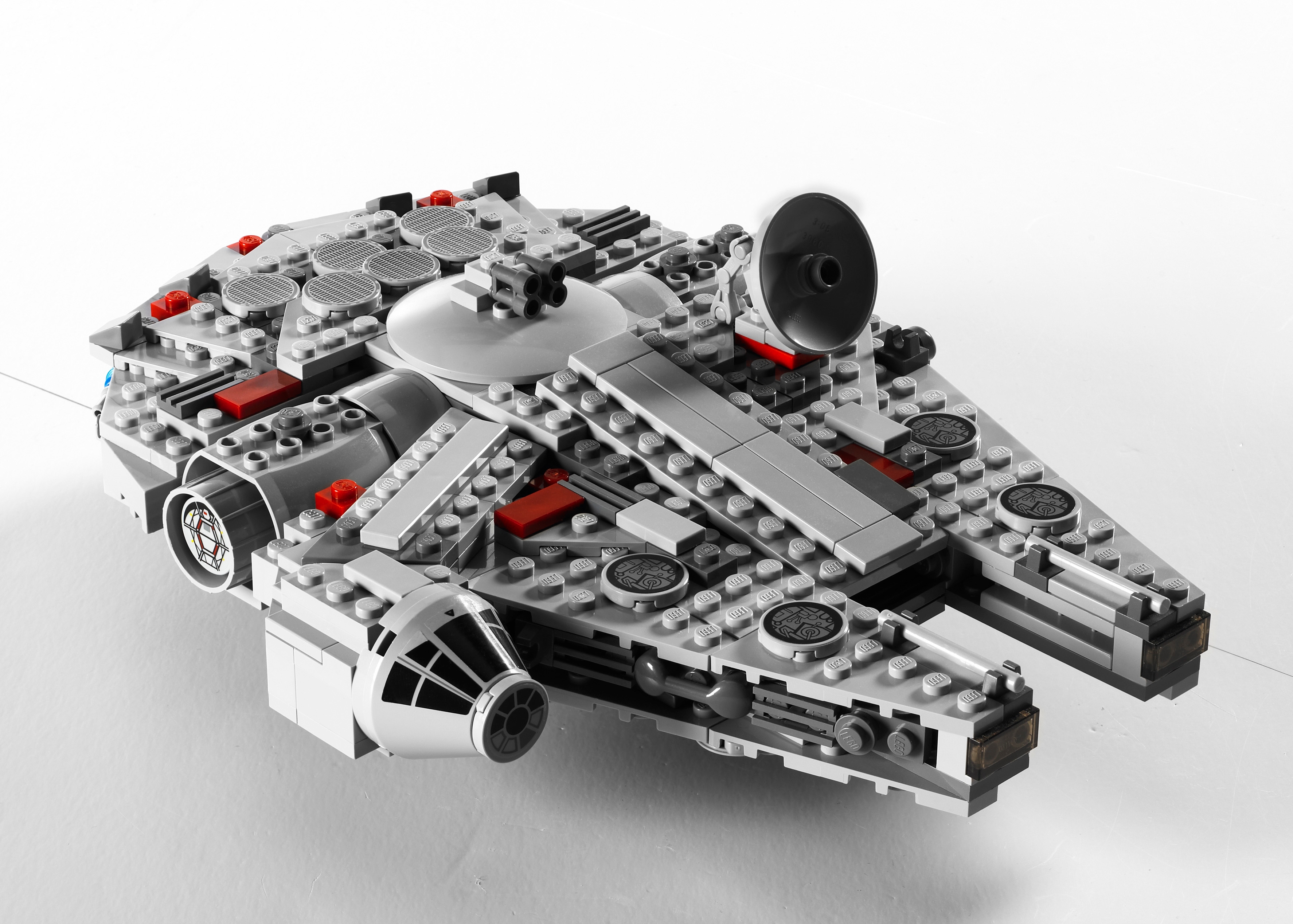 レゴ スターウォーズ ミレニアムファルコン Amazon.co.jp: レゴ(LEGO) スター・ウォーズ ミレニアム