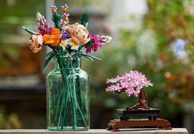 LEGO Bonsai e Flower bouquet, annunciati ufficialmente i set della  Botanical Collection