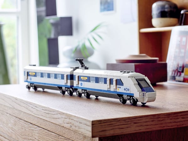 LEGO 40518 Le train à grande vitesse — visuel 4 sur 6