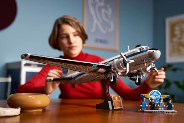 LEGO 11378 Avion de ligne Douglas™ DC-3™ de la PAN AM® — visuel 8 sur 8