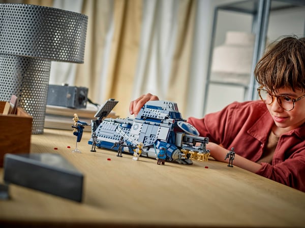 LEGO 75435 Le MTT™ des séparatistes de la bataille de Felucia — visuel 8 sur 8