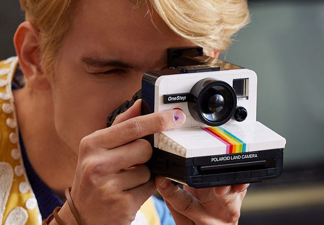 Polaroid OneStep SX-70 Camera 21345 | Ideas | Buy online at the Official  LEGO® Shop US