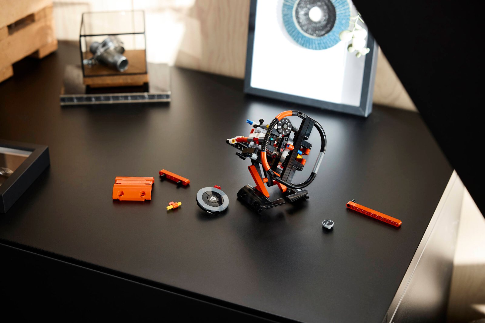 LEGO 40894 Koenigsegg Sadair's Spear Steering Wheel GWP lifestyle build photo