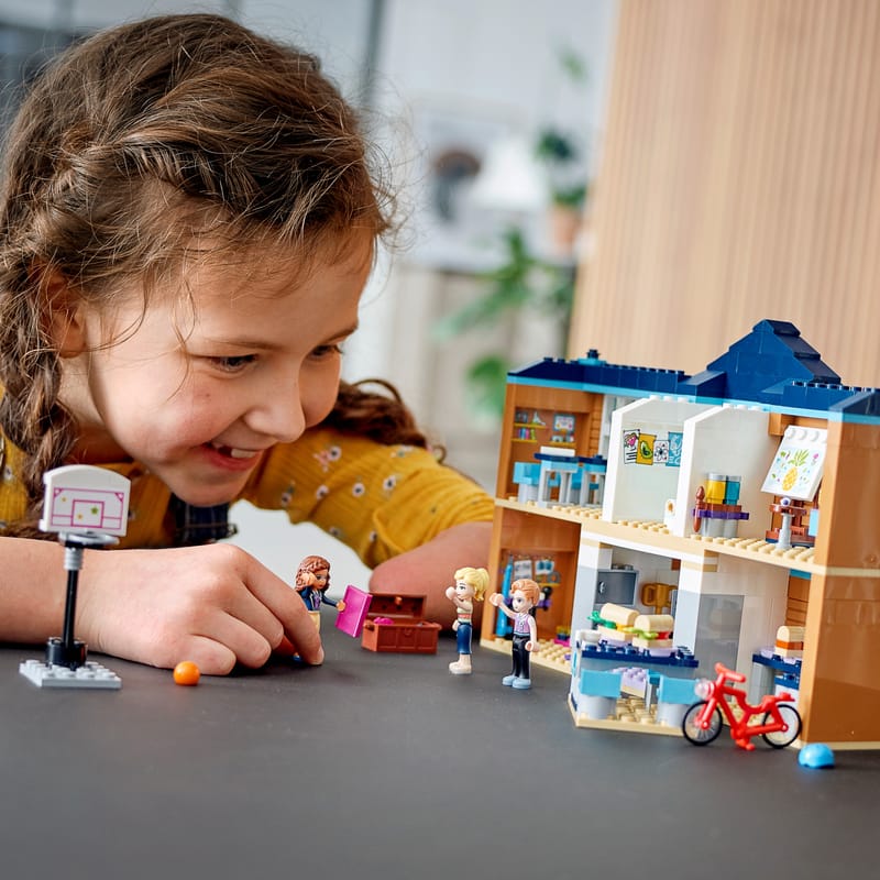 Heartlake City School - Main Image