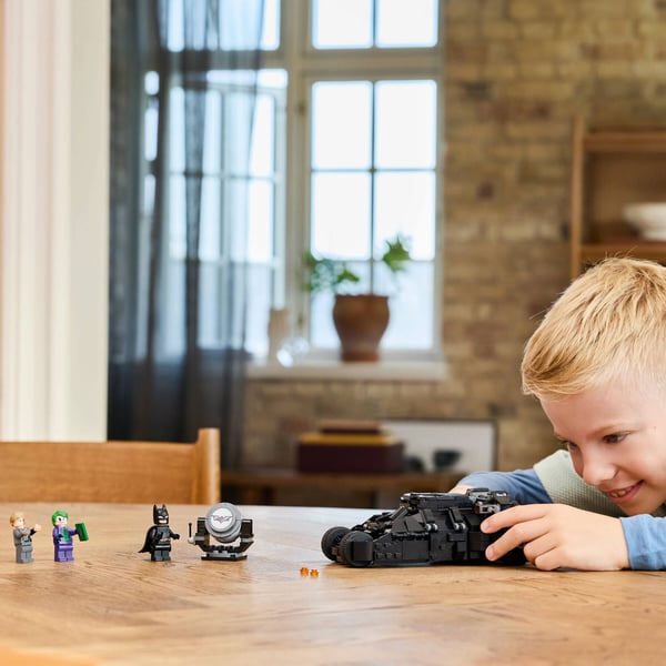 LEGO 76303 La Batmobile Tumbler de Batman™ contre Double-Face et Le Joker™ — visuel 6 sur 8