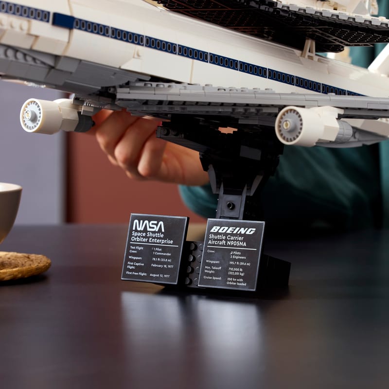Lego Rugo Shuttle Carrier Aircraft 10360 | LEGO® Icons | Buy online at the ...