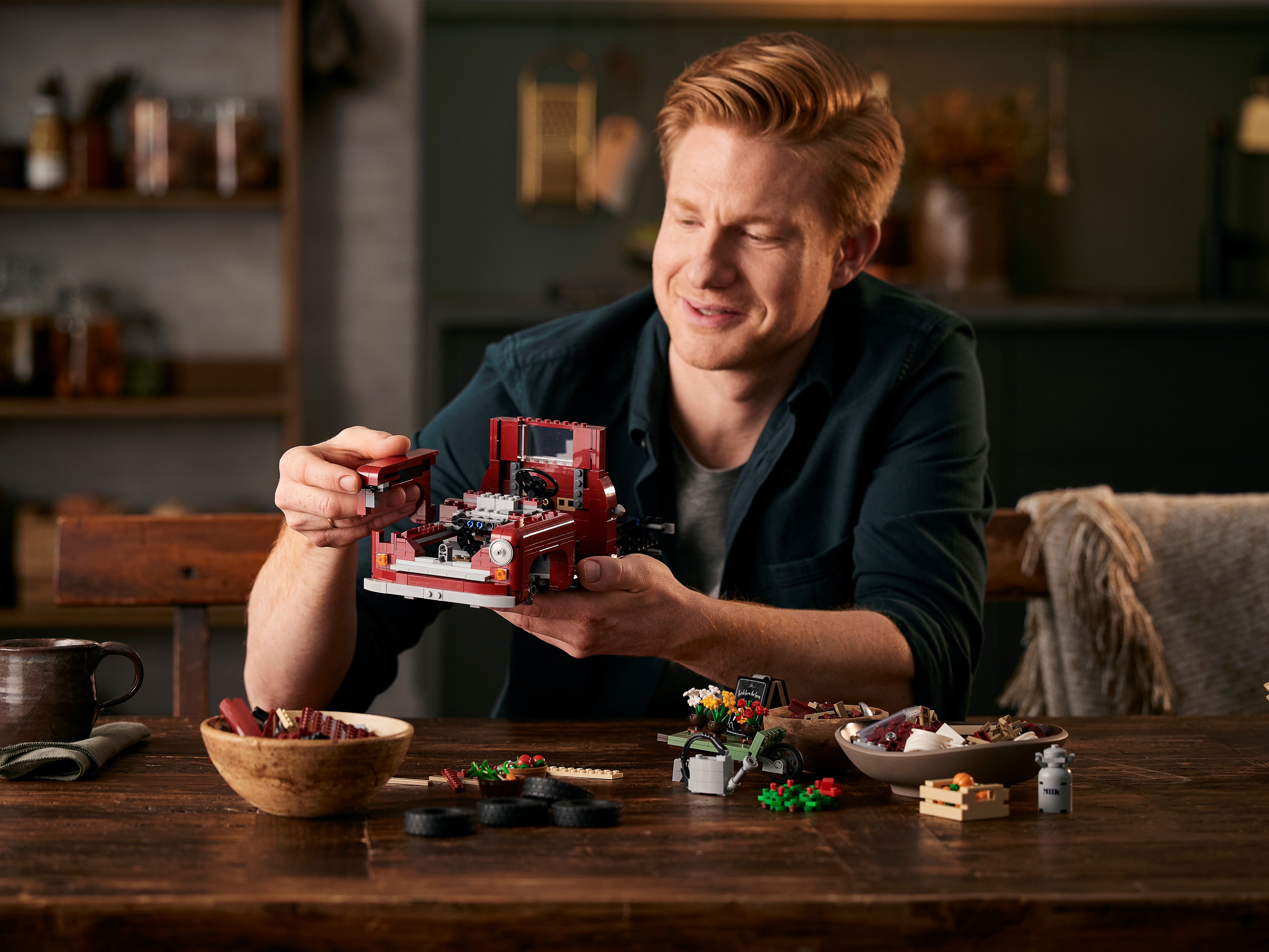 ピックアップトラック 10290 | LEGO® Icons |レゴ®ストア公式