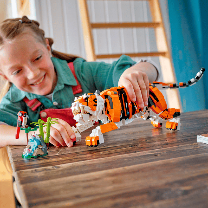 Majestic Tiger 31129 | Creator 3-in-1 | Buy online at the Official Majestic Tiger 31129 | Creator 3-in-1 | Buy online at the Official